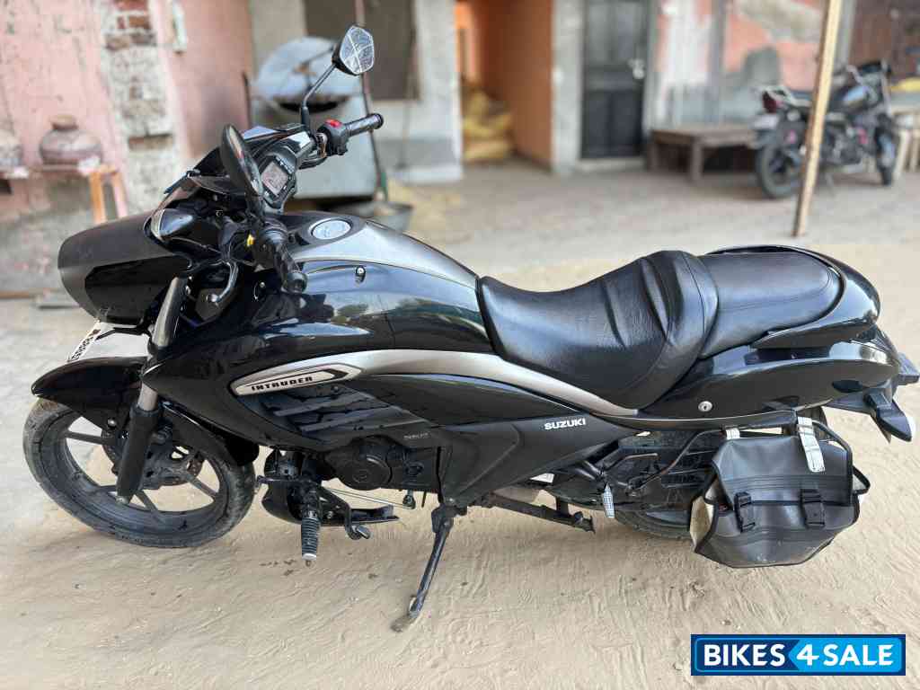 Suzuki Intruder 150 Suzuki Intruder 150
