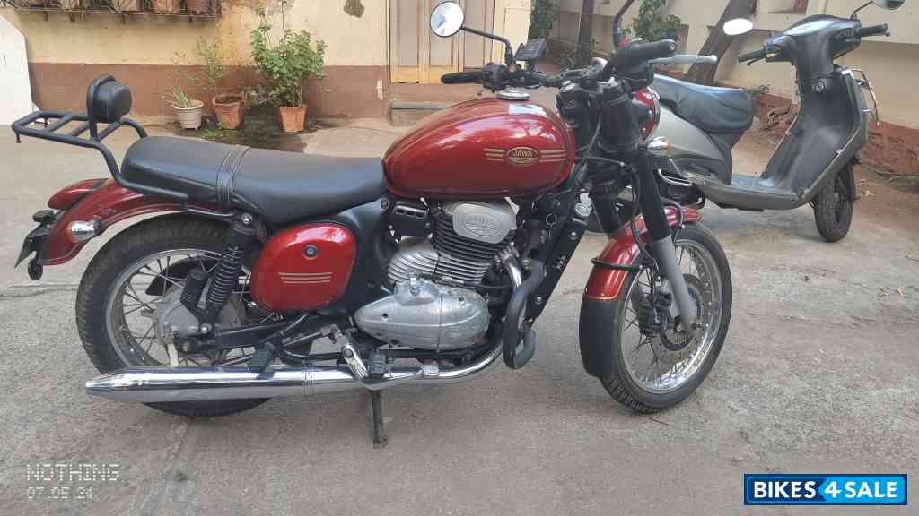 Comet Red Jawa forty two