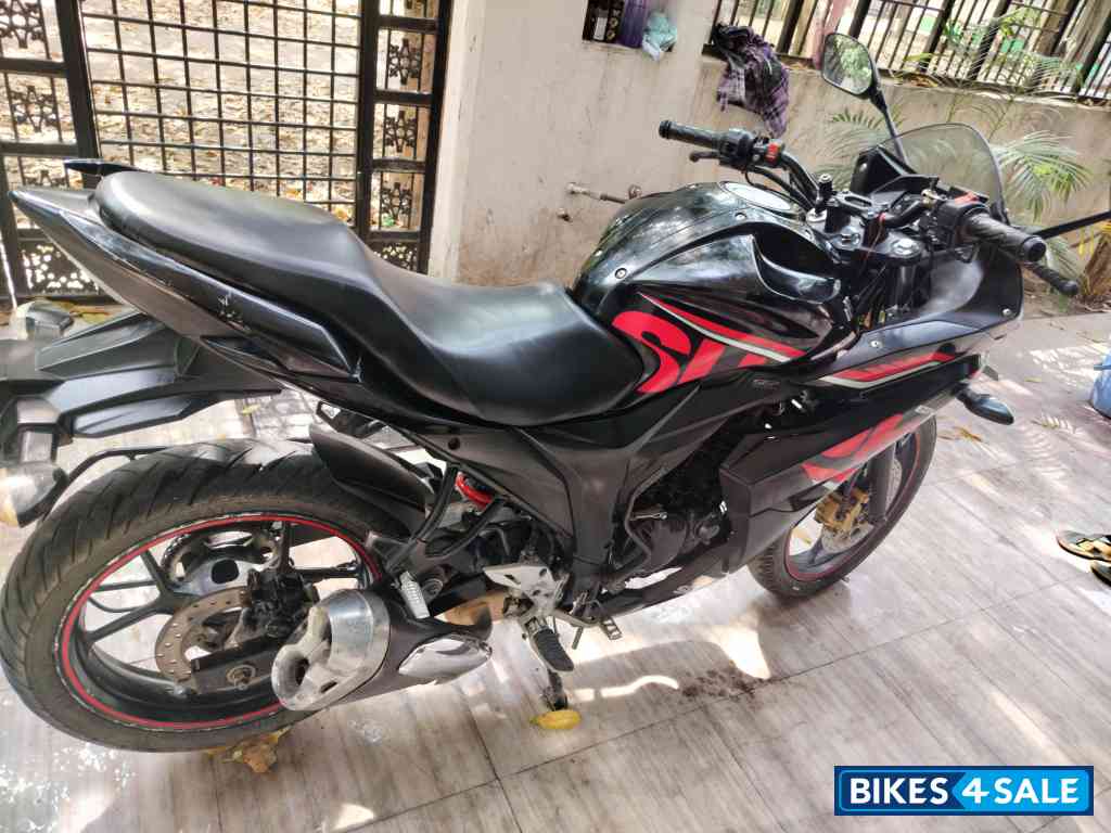 Black And Red Suzuki Gixxer SF Black And Red Suzuki Gixxer SF