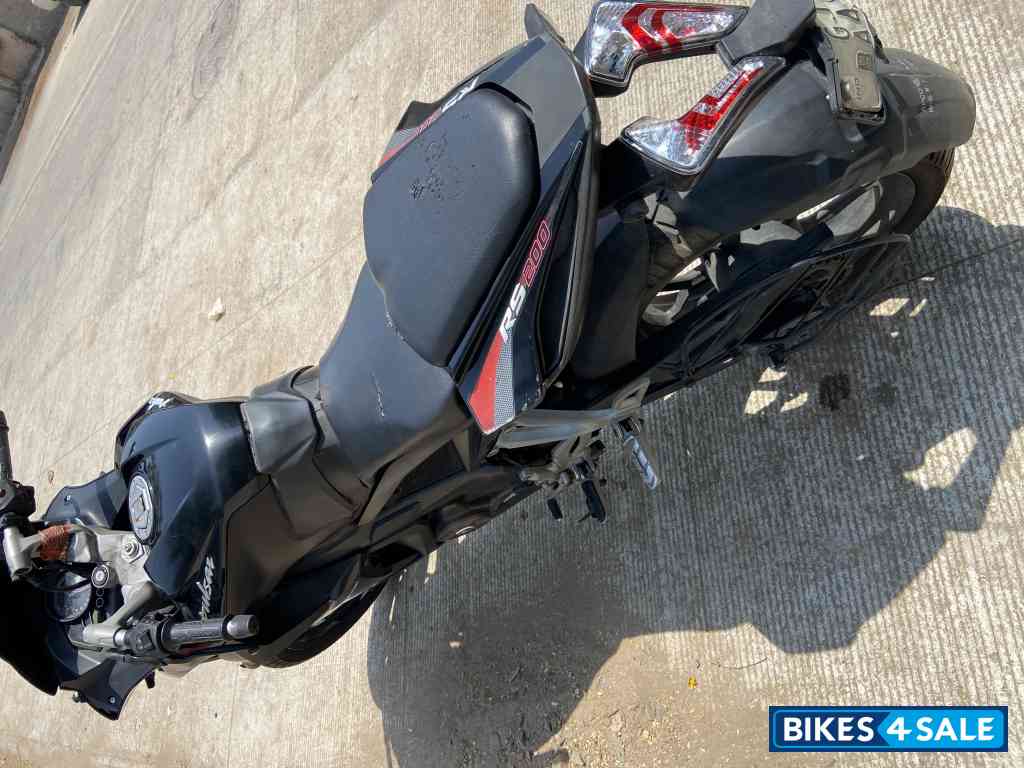 Bajaj Pulsar RS 200 Bajaj Pulsar RS 200