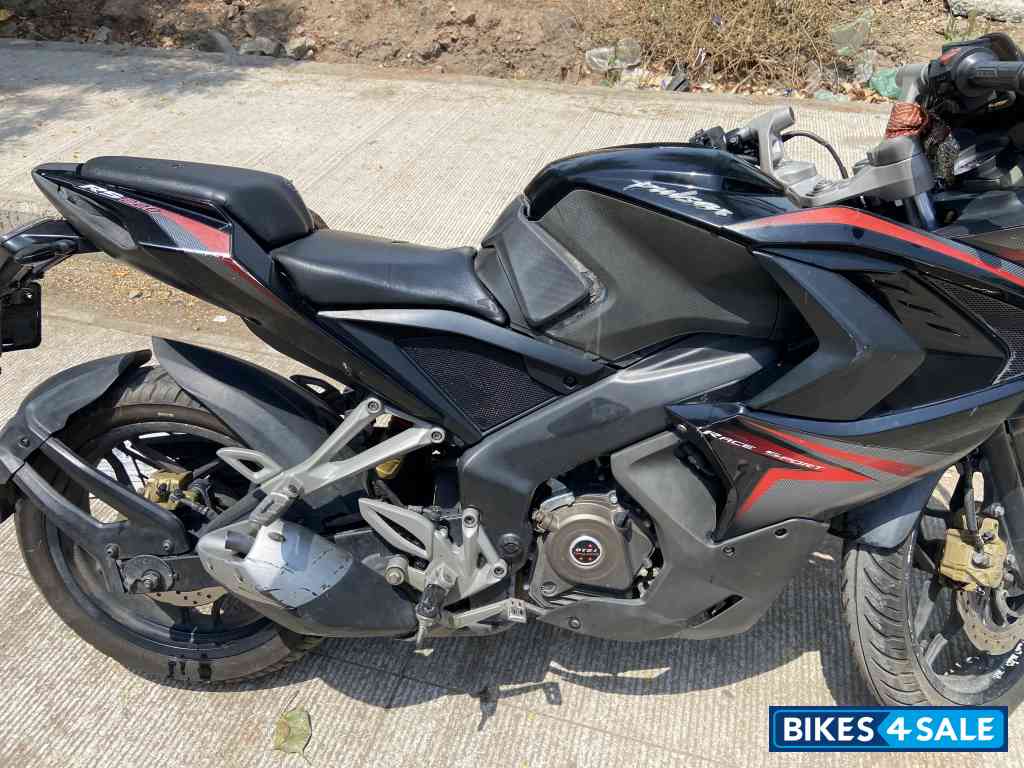 Bajaj Pulsar RS 200 Bajaj Pulsar RS 200