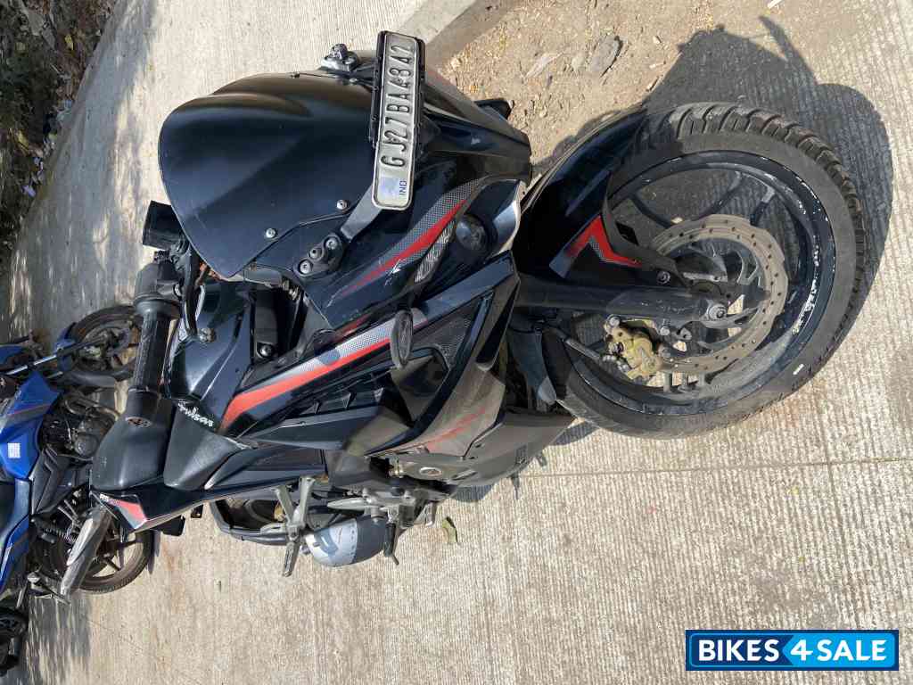 Bajaj Pulsar RS 200 Bajaj Pulsar RS 200