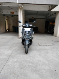 Black Suzuki Avenis 125 Ride Connect Edition
