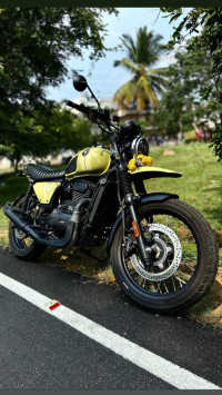 Yezdi Scrambler Single Tone 2022 Model