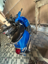 Matt Blue Vespa LX 125