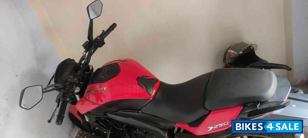 Bajaj Dominar 250 Bajaj Dominar 250