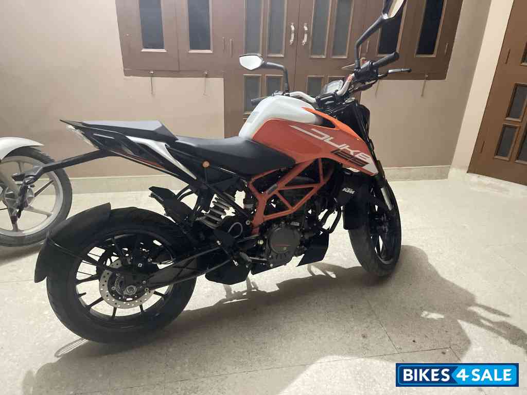 KTM Duke 125