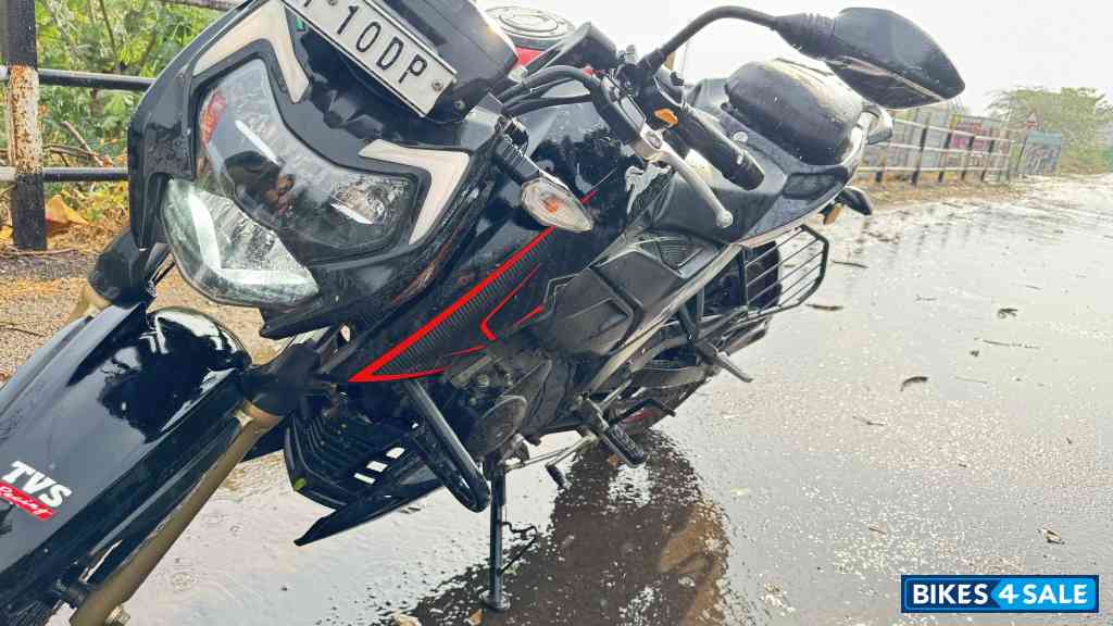 Black And Red TVS Apache RTR 200 4V 2020 Black And Red TVS Apache RTR 200 4V 2020