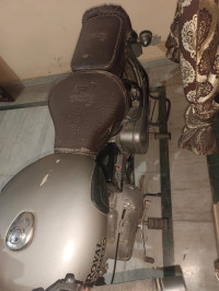 Gun Metal Grey Royal Enfield Classic 350