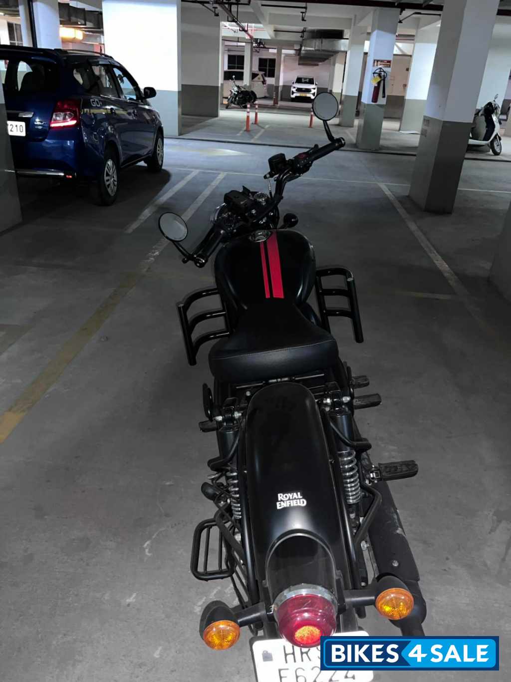 Black Royal Enfield Classic 350 Black Royal Enfield Classic 350