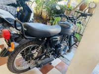 Ebony Kawasaki W175 Street