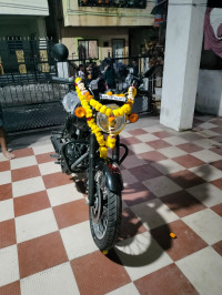 Ebony Kawasaki W175 Street