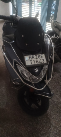 Moonlight Grey Suzuki Burgman Street Ride Connect Edition