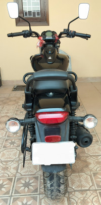 Ebony Black Bajaj Avenger Street 220 BS6