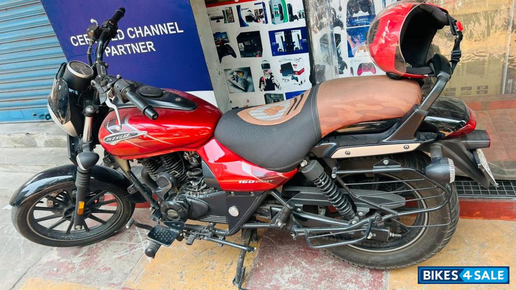Bajaj Avenger Street 160