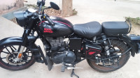 Royal Enfield Classic Stealth Black