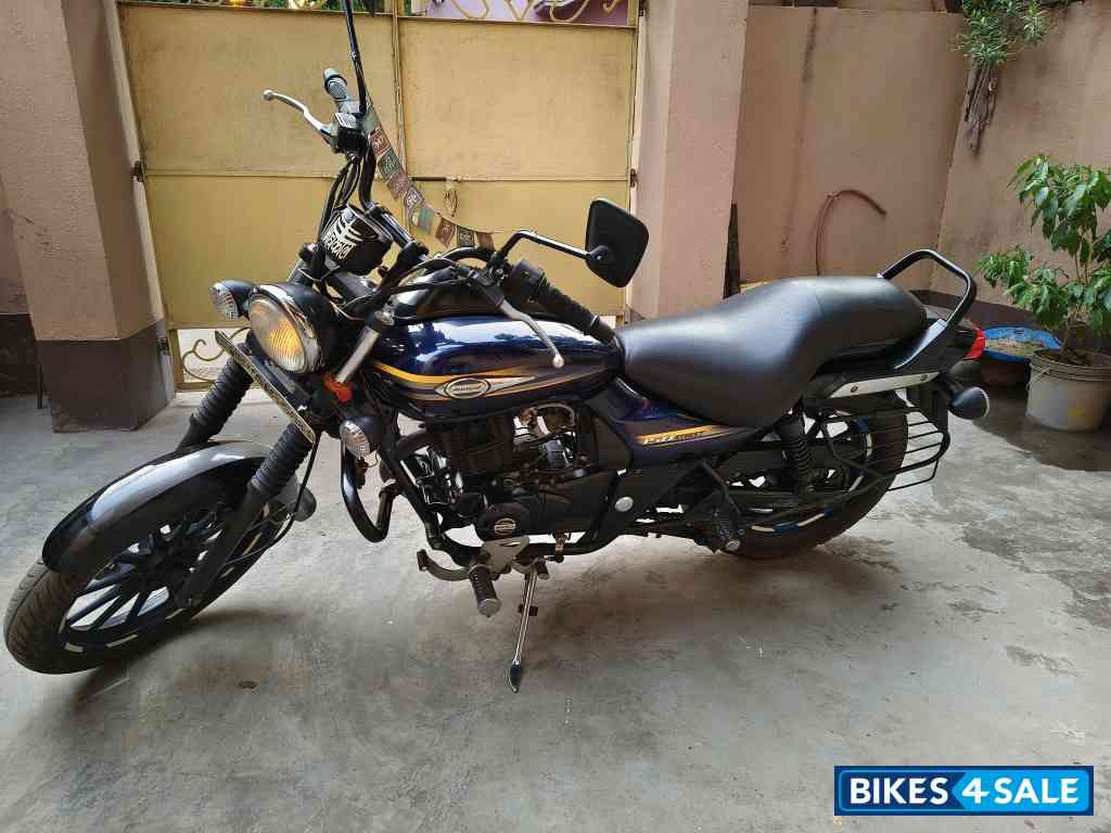 Blue Bajaj Avenger Street 150 Blue Bajaj Avenger Street 150