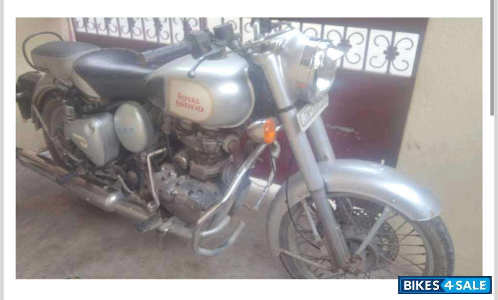 Silver Royal Enfield Classic 350