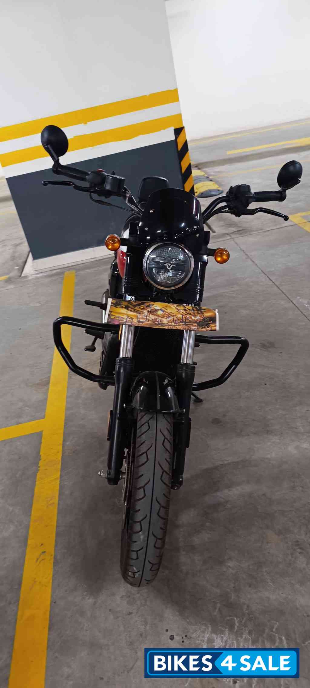 Yezdi Roadster Dual Tone