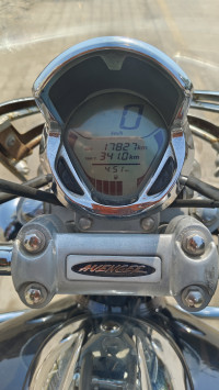 Auburn Black Bajaj Avenger Cruise 220