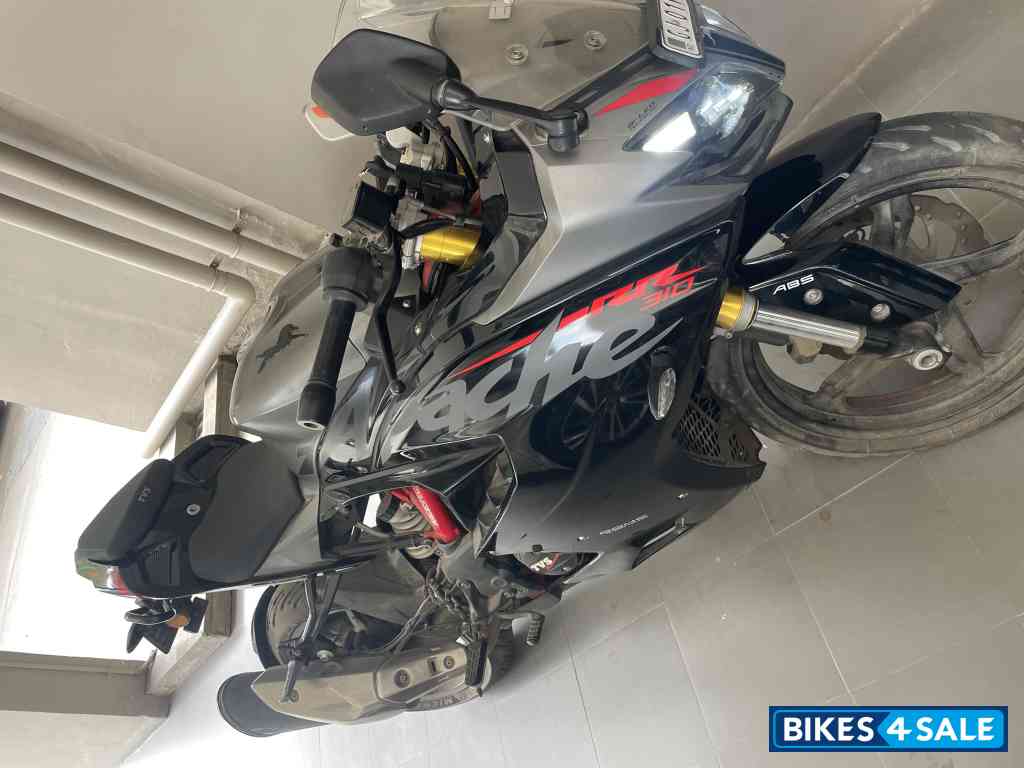 TVS Apache RR 310 TVS Apache RR 310