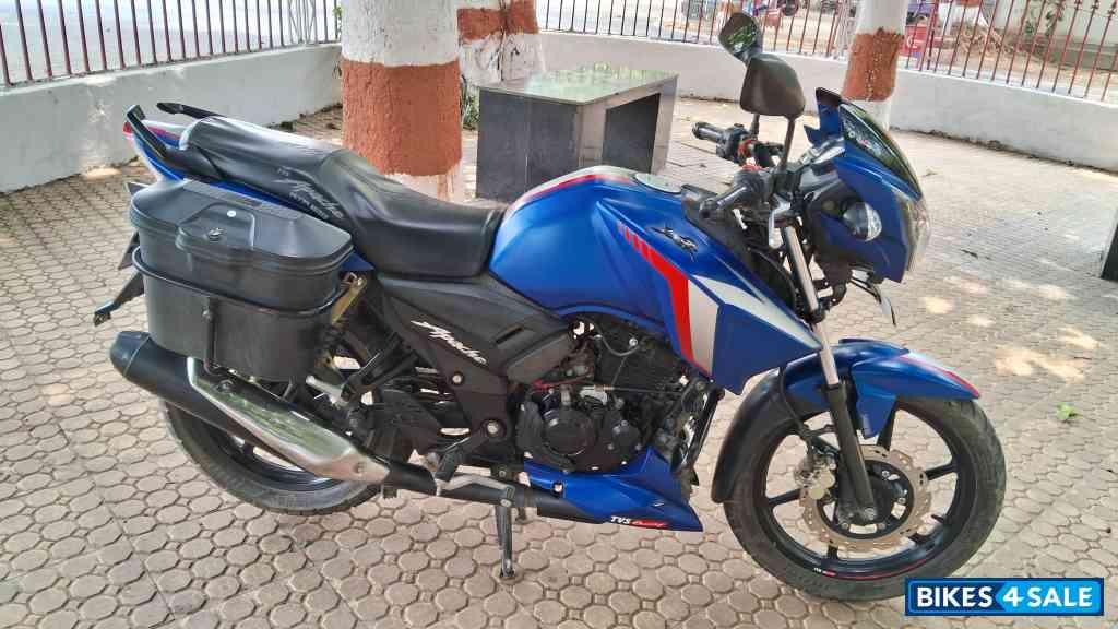 Blue TVS Apache RTR 160 2020