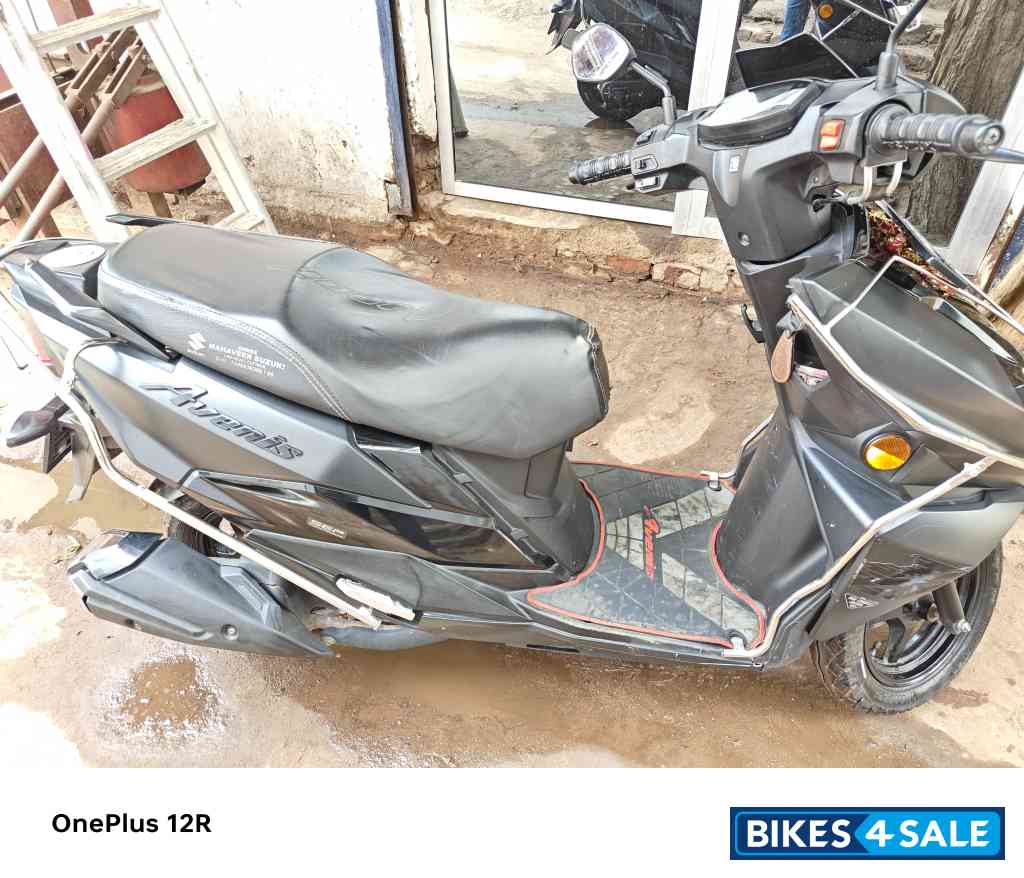 Suzuki Avenis 125 Ride Connect Edition Suzuki Avenis 125 Ride Connect Edition