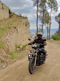 Black Royal Enfield Thunderbird 350
