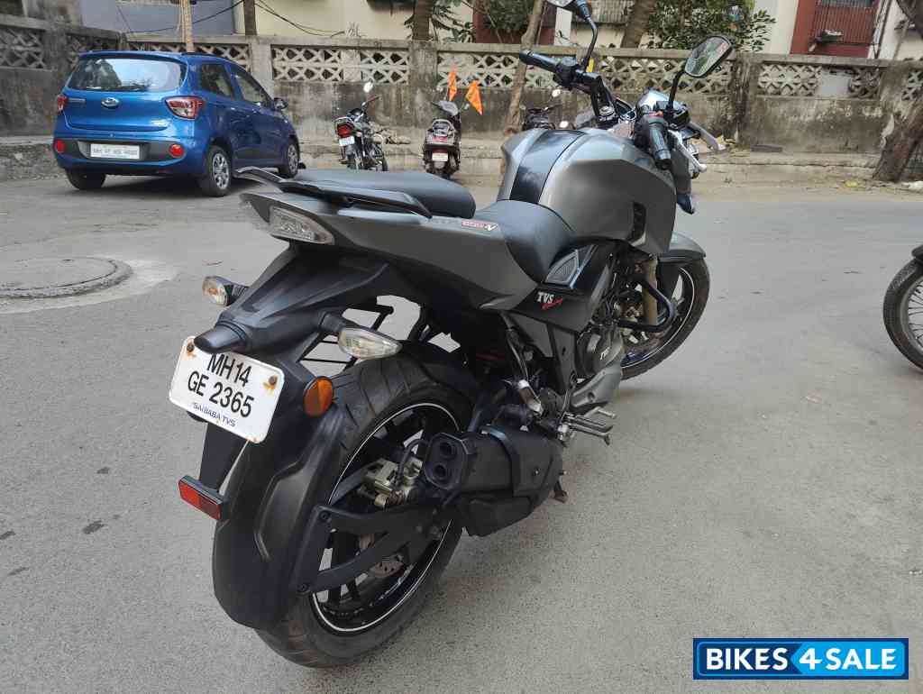 Grey TVS Apache RTR 200 4V Grey TVS Apache RTR 200 4V