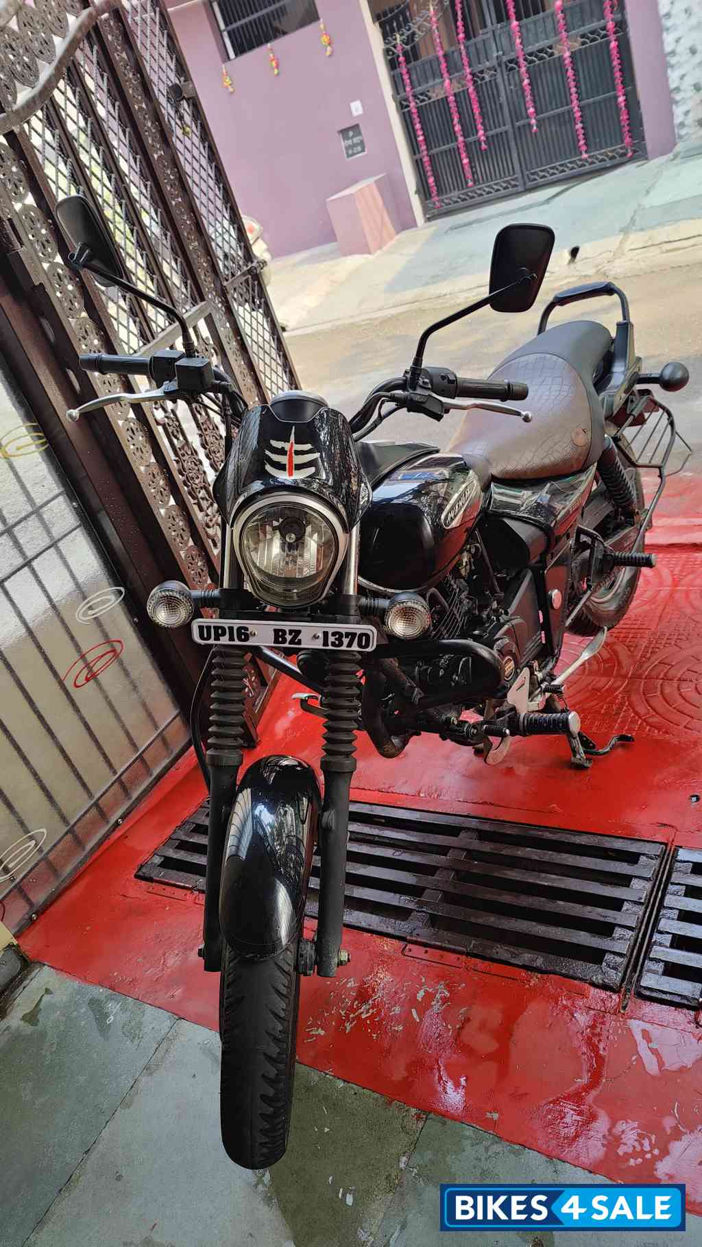 Bajaj Avenger Street 180