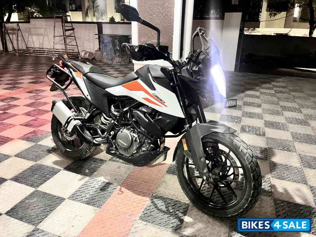 White KTM Adventure