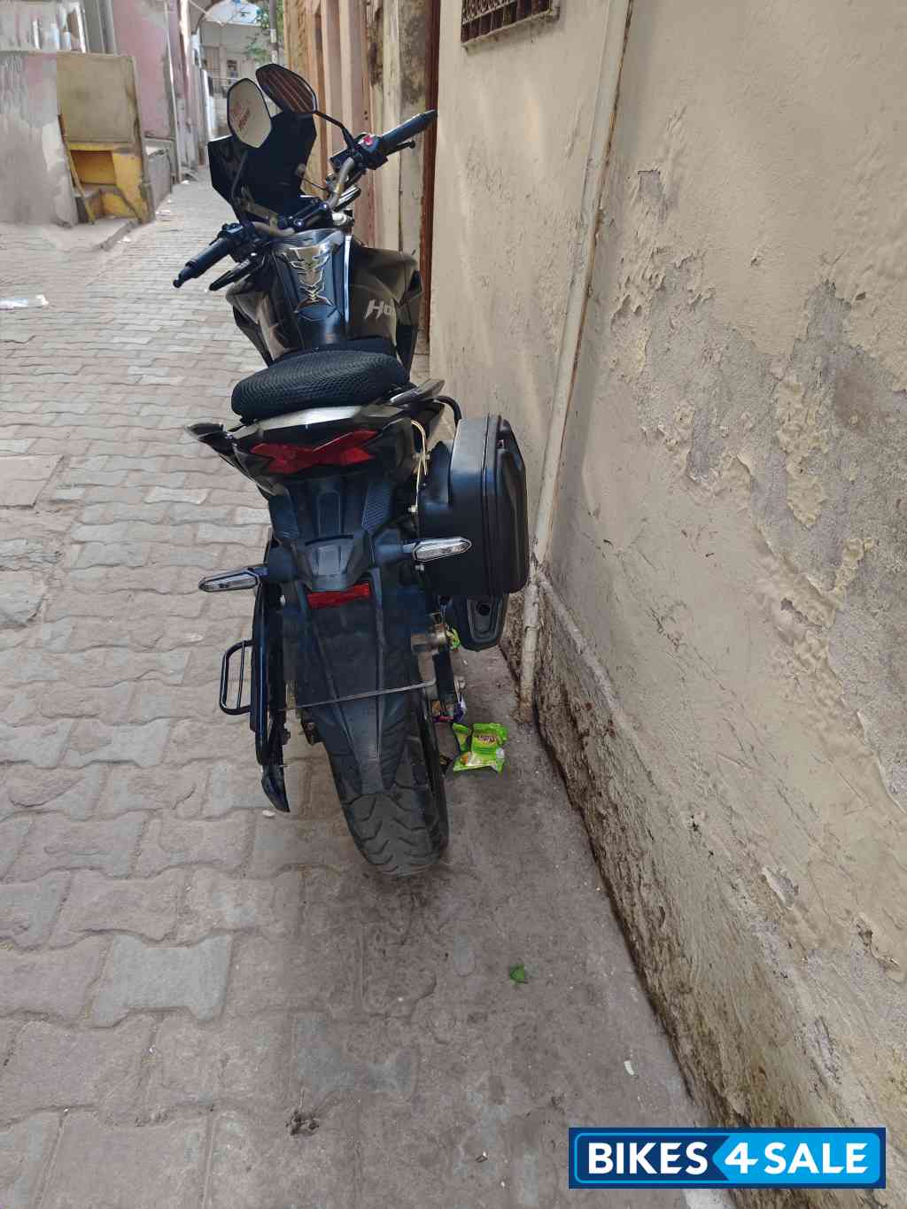 Black Honda Hornet 2.0 Black Honda Hornet 2.0