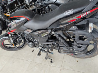 Black Bajaj Pulsar 125 Carbon Fibre Disc Single Seat