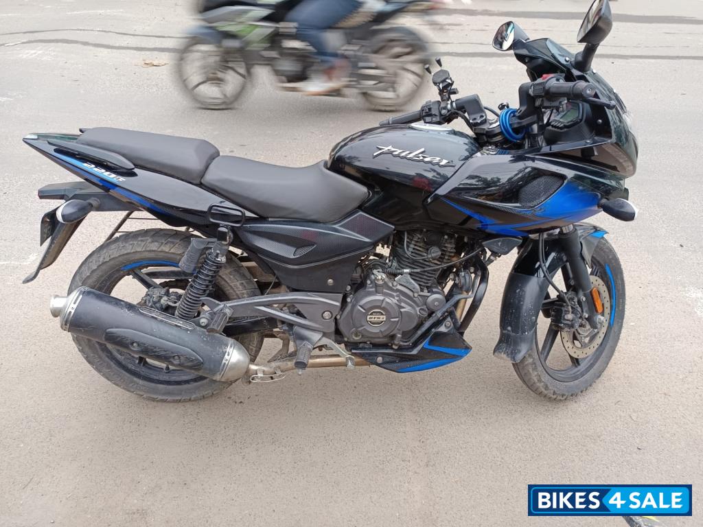 Black And Blue Bajaj Pulsar 220F Black And Blue Bajaj Pulsar 220F