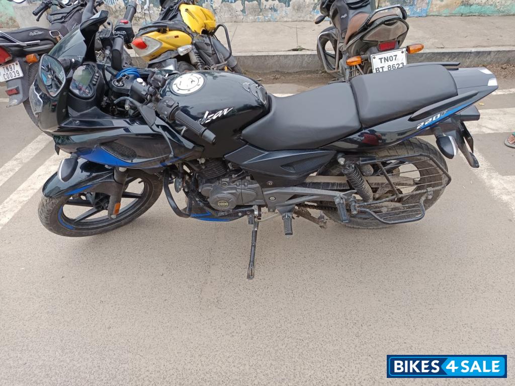 Black And Blue Bajaj Pulsar 220F Black And Blue Bajaj Pulsar 220F