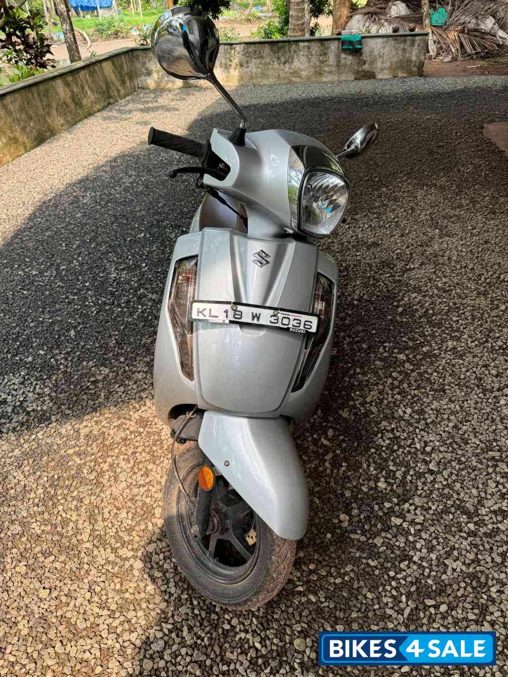 Silver Suzuki Access 125 Special Edition