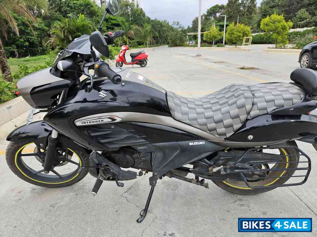 Suzuki Intruder 150 Suzuki Intruder 150
