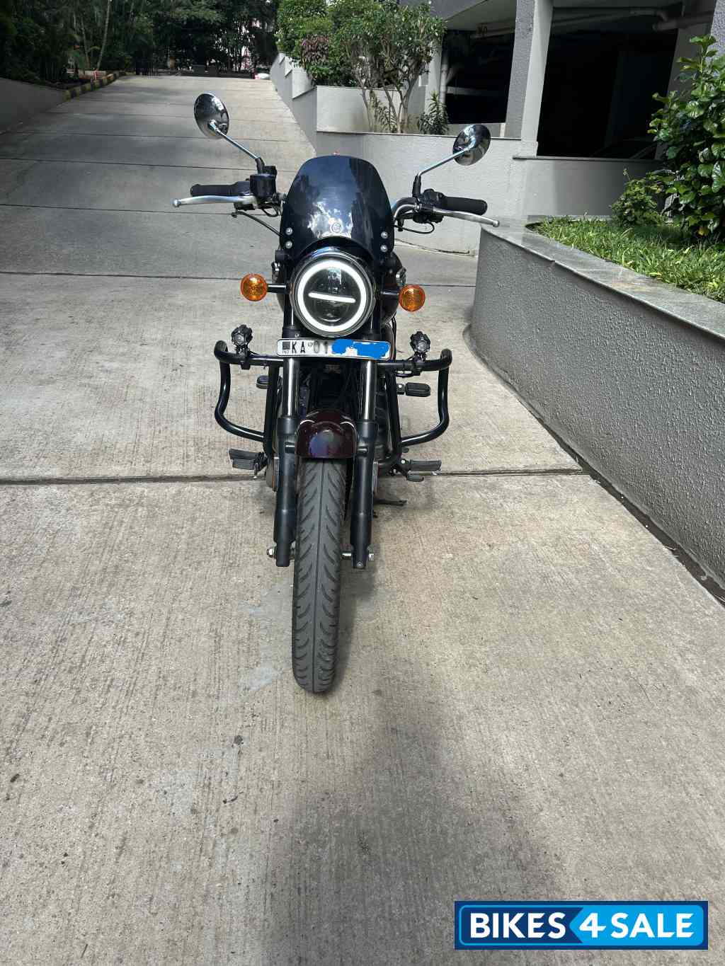 Red Royal Enfield Meteor 350 Stellar Red Royal Enfield Meteor 350 Stellar