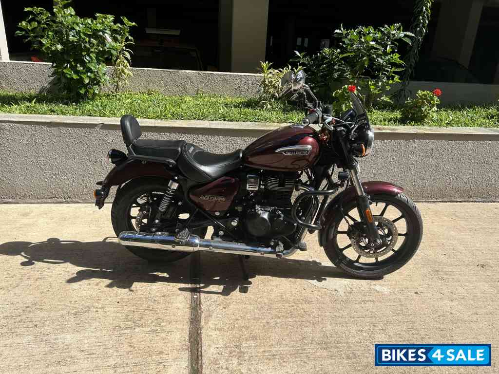 Red Royal Enfield Meteor 350 Stellar Red Royal Enfield Meteor 350 Stellar