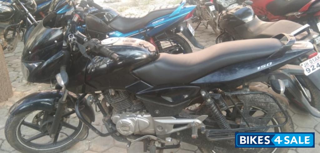 Black Bajaj Pulsar 150 DTSi Black Bajaj Pulsar 150 DTSi