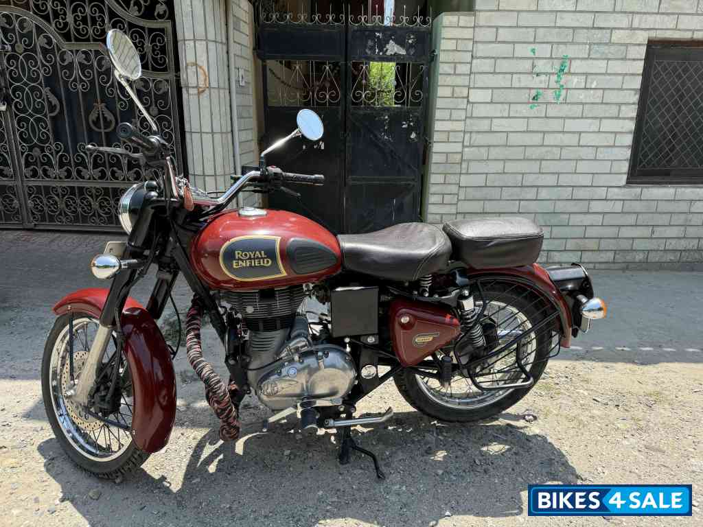 Chestnut Royal Enfield Classic 350