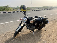 Royal Enfield Classic 500