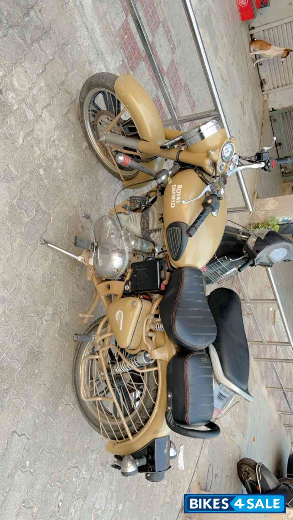 Royal Enfield Classic Desert Storm