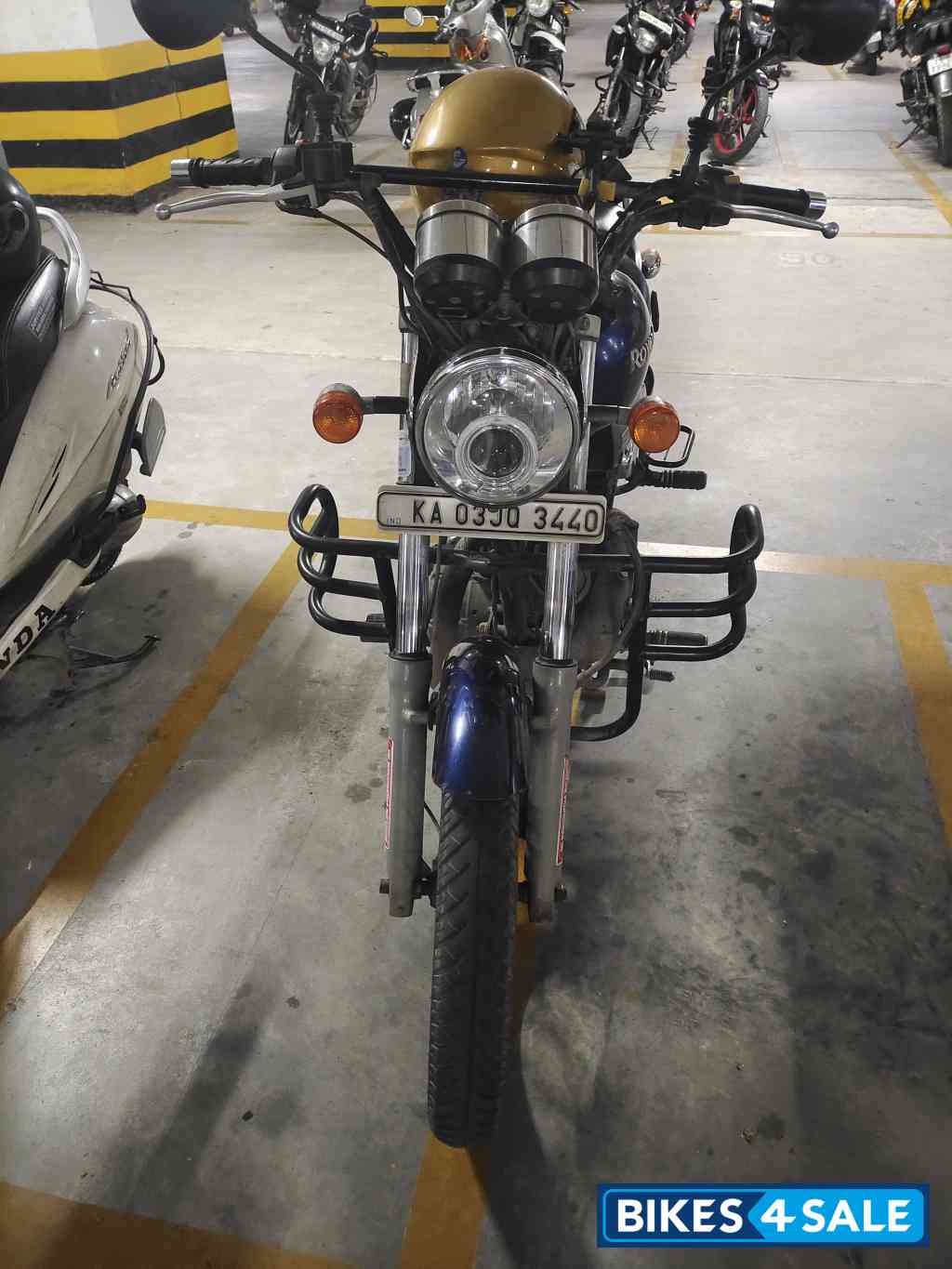 Marine Blue Royal Enfield Thunderbird 350 Marine Blue Royal Enfield Thunderbird 350