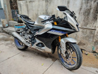 Yamaha R15 V4
