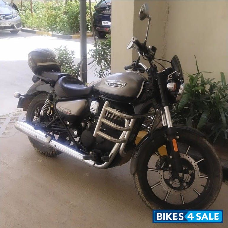 Royal Enfield Meteor 350 Supernova Royal Enfield Meteor 350 Supernova