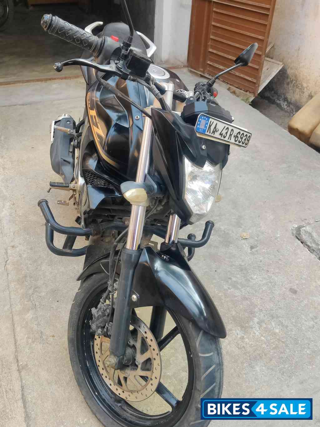 Yamaha FZ FI V2