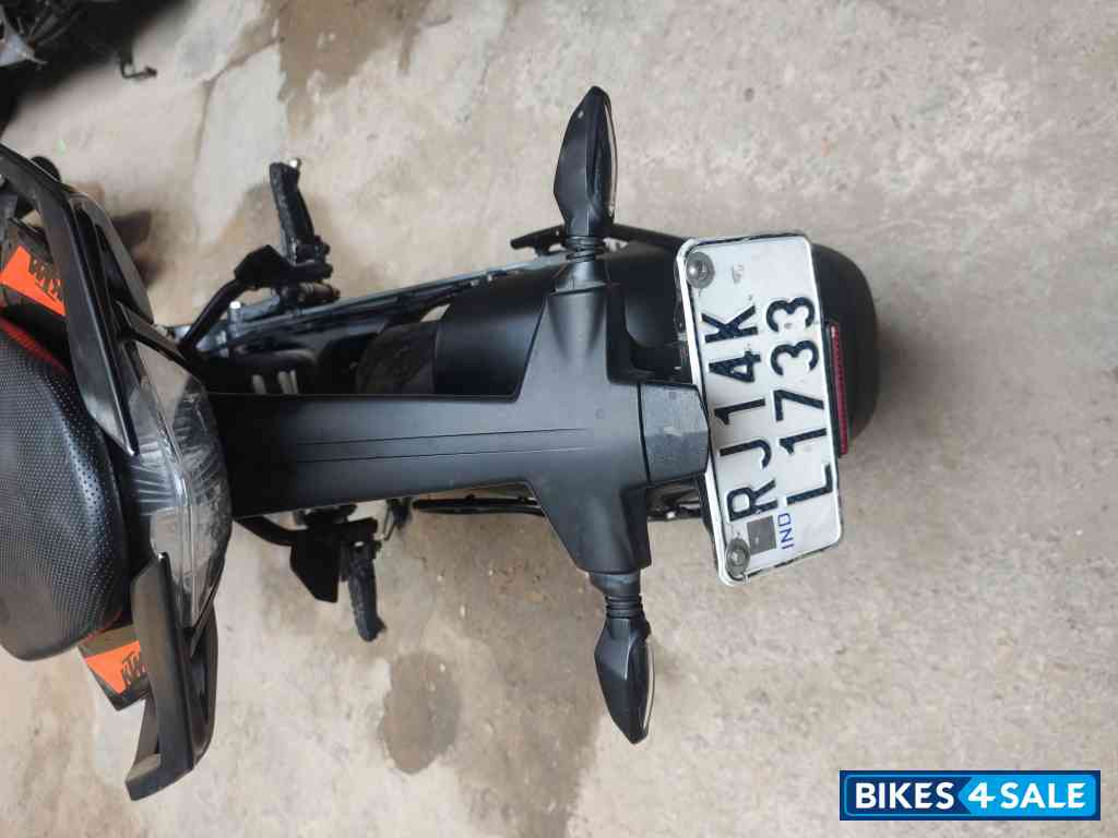 KTM Duke 200 ABS KTM Duke 200 ABS