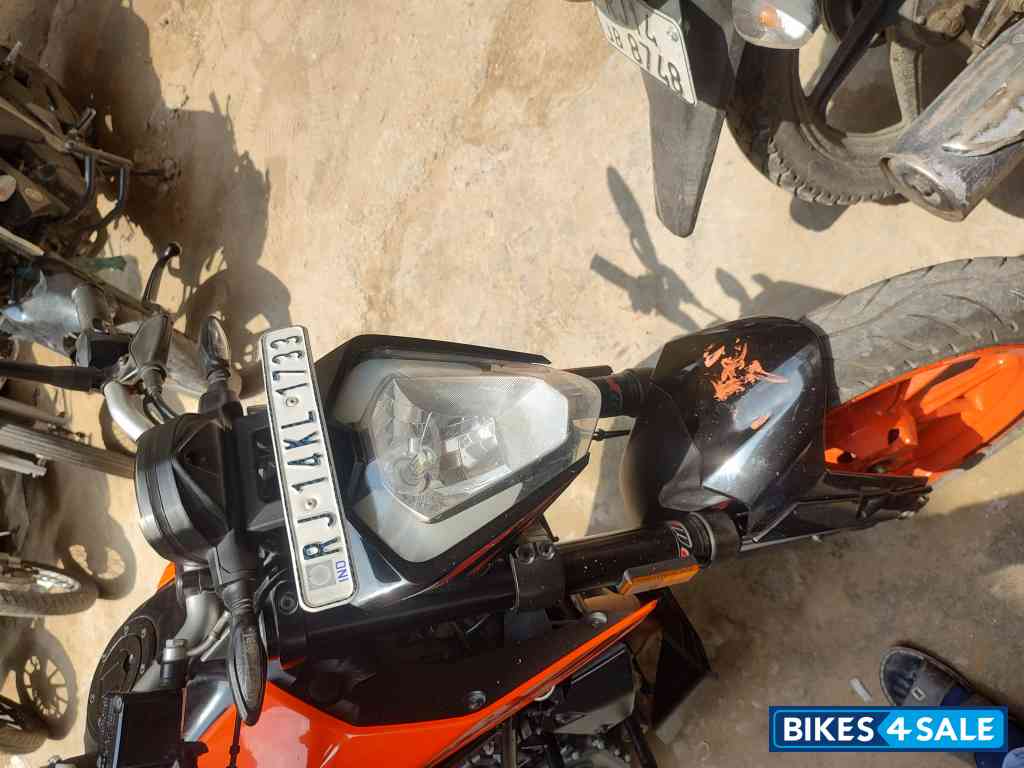 KTM Duke 200 ABS KTM Duke 200 ABS