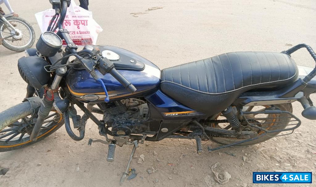 Bajaj Avenger Street 150